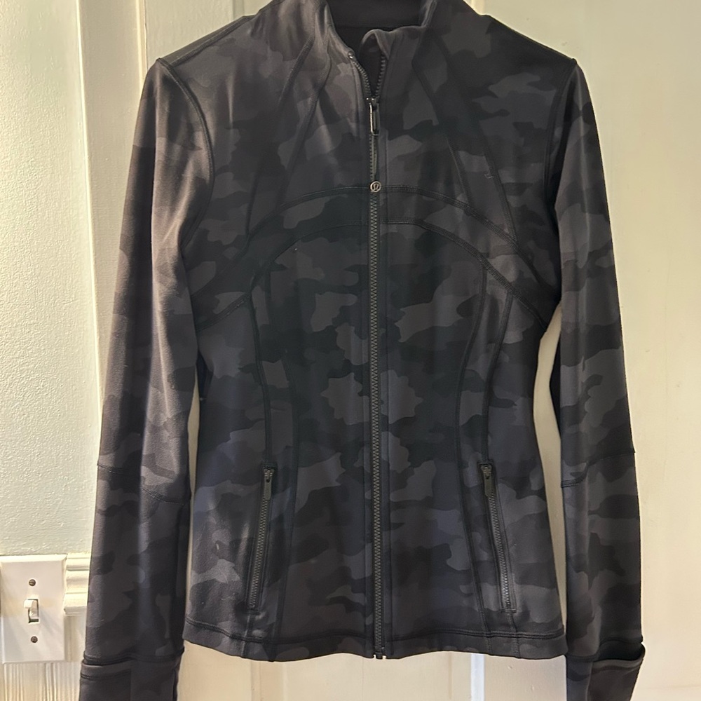 Lululemon Women's Black Camo Jacket